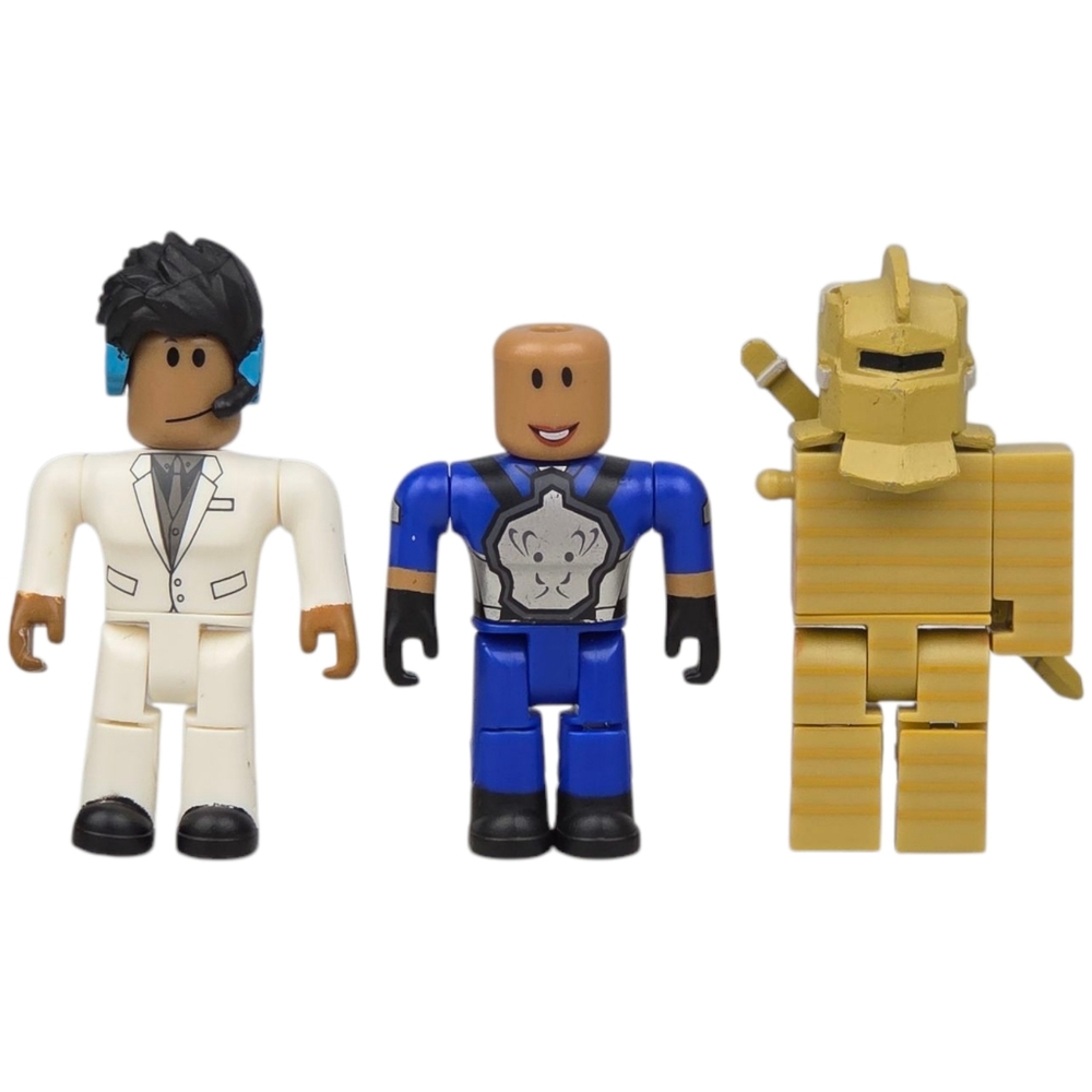 Roblox Classics Series 4 Cardboard Crusador, Lillian & Bloxtuber - READ***